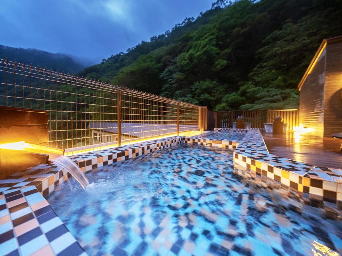 Hakkei Hotel Maniwa Exterior foto