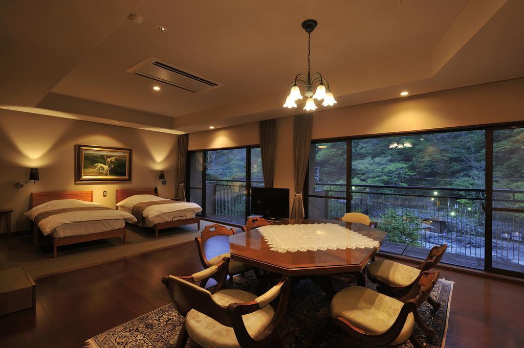 Hakkei Hotel Maniwa Exterior foto